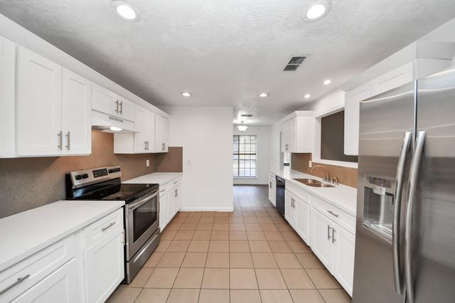 411 Dover Lane, Spring, TX 77373