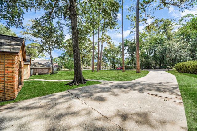 411 Dover Lane, Spring, TX 77373