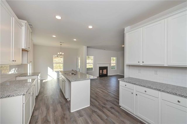 502 Charleston Place, Villa Rica, GA 30180