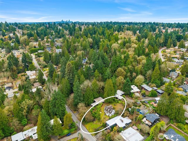 9229 45th Avenue NE, Seattle, WA 98115
