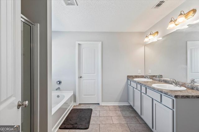 414 Summerhill Drive NE, Ludowici, GA 31316