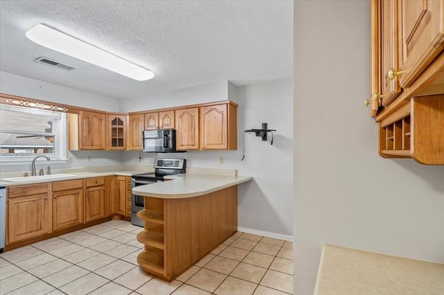 7504 APPLE VALLEY RD, Germantown, TN 38138