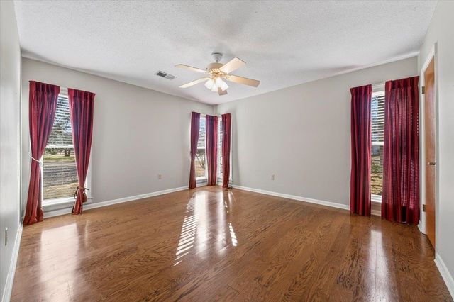 7504 APPLE VALLEY RD, Germantown, TN 38138