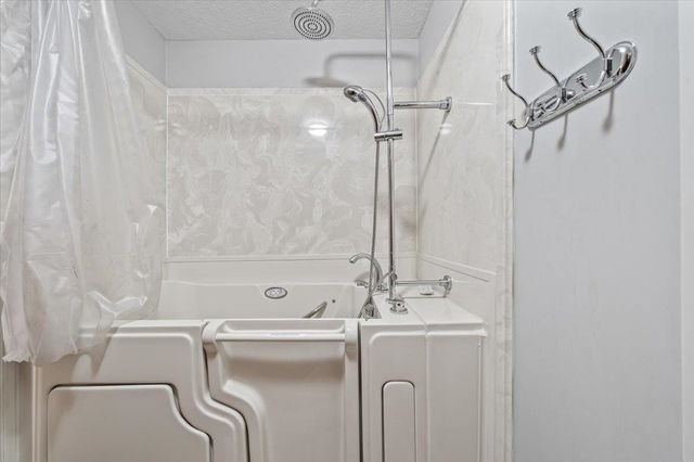 7504 APPLE VALLEY RD, Germantown, TN 38138