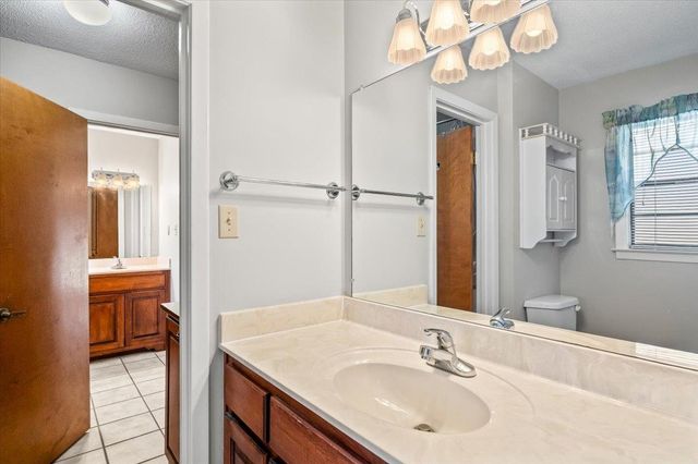 7504 APPLE VALLEY RD, Germantown, TN 38138