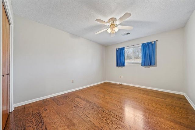 7504 APPLE VALLEY RD, Germantown, TN 38138