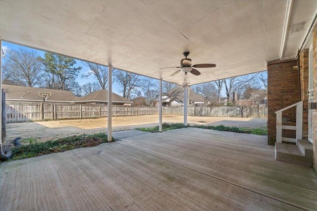 7504 APPLE VALLEY RD, Germantown, TN 38138