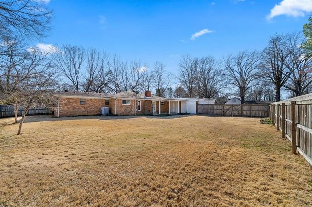 7504 APPLE VALLEY RD, Germantown, TN 38138