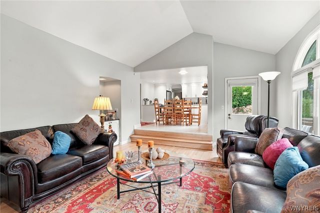 38 Shady Grove Drive, Amherst, NY 14051