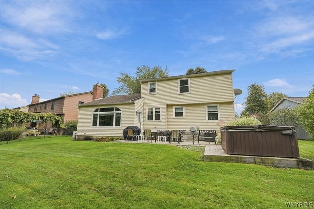 38 Shady Grove Drive, Amherst, NY 14051