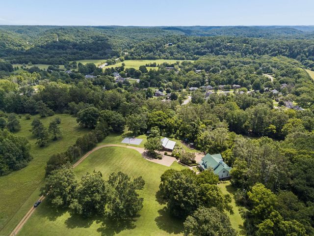 324 E Kingston Springs Rd, Kingston Springs, TN 37082