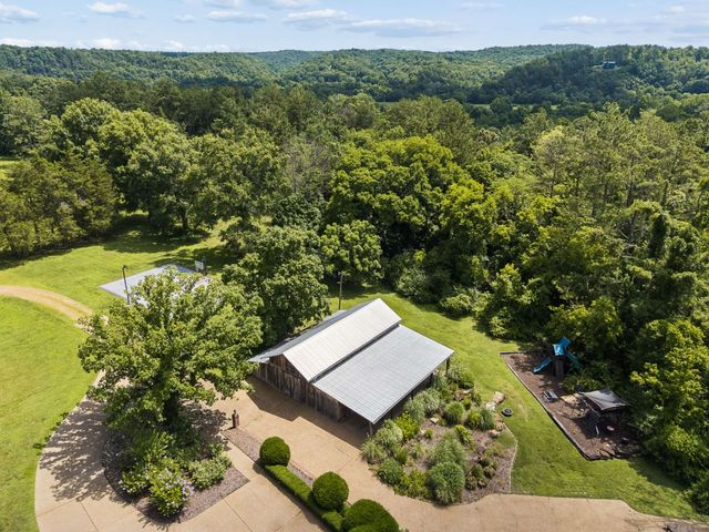 324 E Kingston Springs Rd, Kingston Springs, TN 37082
