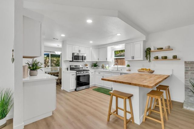 2510 Casa Del Oro Way, Rocklin, CA 95677