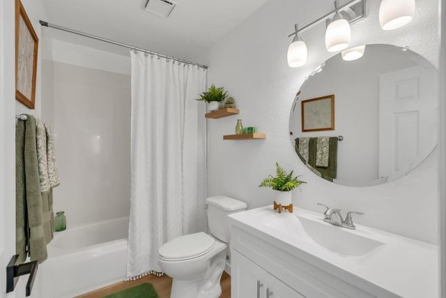 2510 Casa Del Oro Way, Rocklin, CA 95677