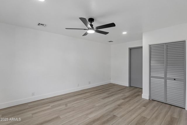 1302 W Golden Lane, Phoenix, AZ 85021