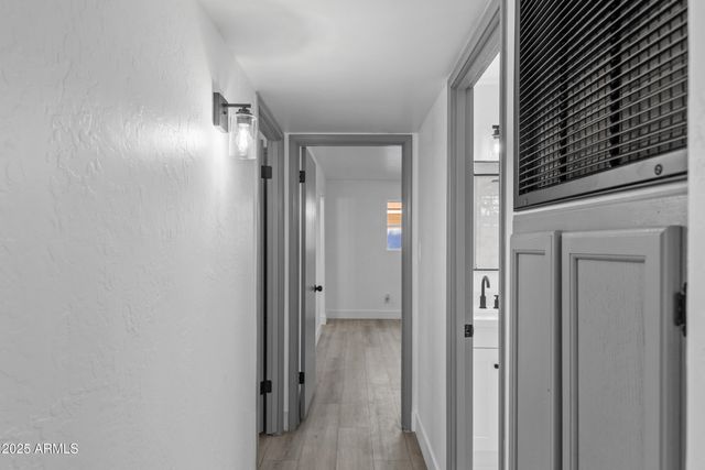 1302 W Golden Lane, Phoenix, AZ 85021