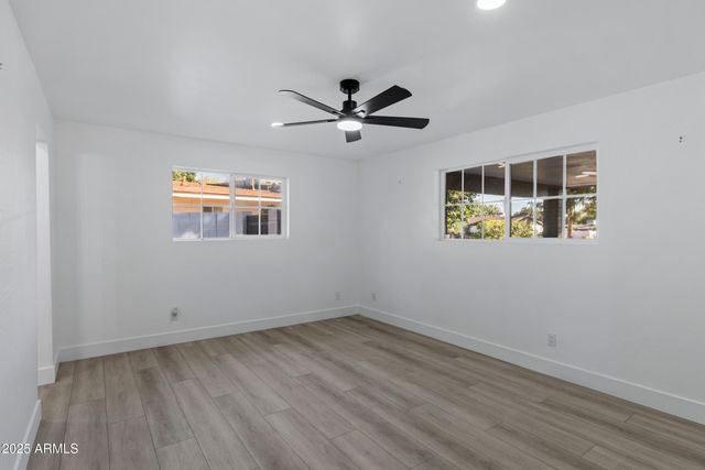 1302 W Golden Lane, Phoenix, AZ 85021