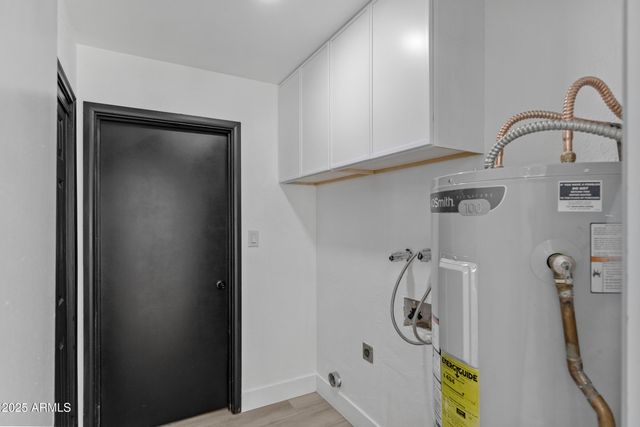 1302 W Golden Lane, Phoenix, AZ 85021