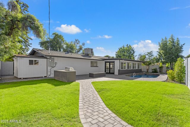 1302 W Golden Lane, Phoenix, AZ 85021