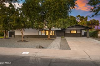 1302 W Golden Lane, Phoenix, AZ 85021
