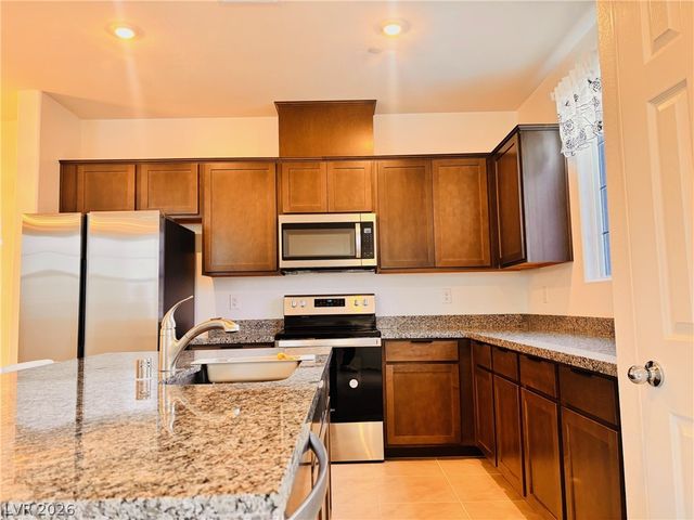 5629 Steampunk Street, Las Vegas, NV 89118