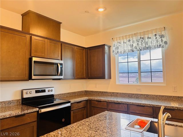 5629 Steampunk Street, Las Vegas, NV 89118