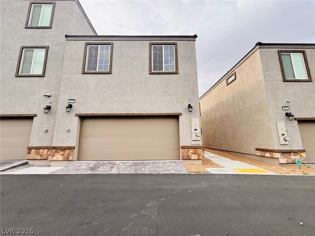 5629 Steampunk Street, Las Vegas, NV 89118