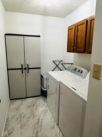 1005 Canary Creek Court, Franklin, IN 46131