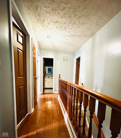 1005 Canary Creek Court, Franklin, IN 46131