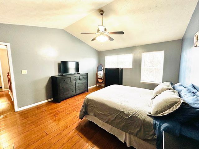 1005 Canary Creek Court, Franklin, IN 46131