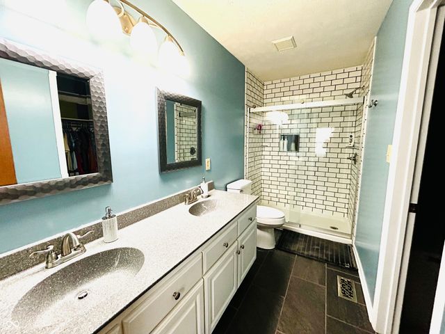 1005 Canary Creek Court, Franklin, IN 46131