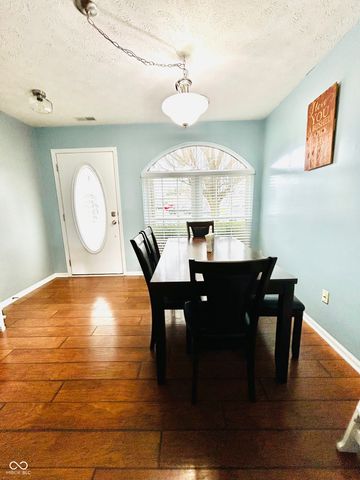 1005 Canary Creek Court, Franklin, IN 46131