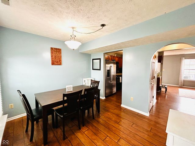 1005 Canary Creek Court, Franklin, IN 46131