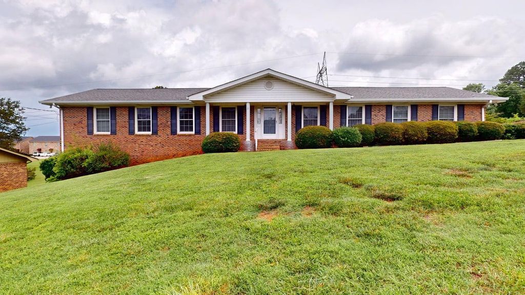 3955 Bow Street NE, Cleveland, TN 37312