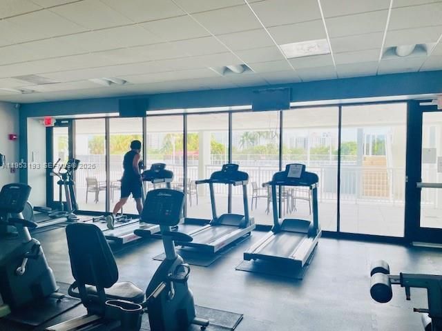 3675 N Country Club Dr 708, Aventura, FL 33180