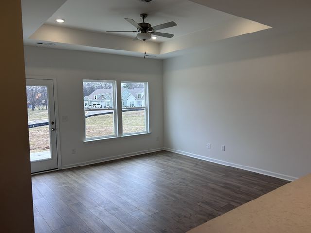5136 Pace Park Cir, Columbia, TN 38401