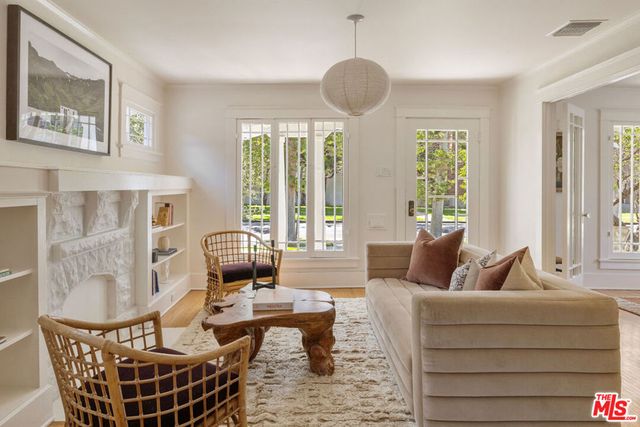 2938 Virginia Road, Los Angeles, CA 90016