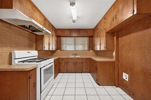 12006 Zavalla Street, Houston, TX 77085