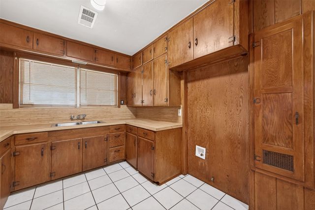 12006 Zavalla Street, Houston, TX 77085