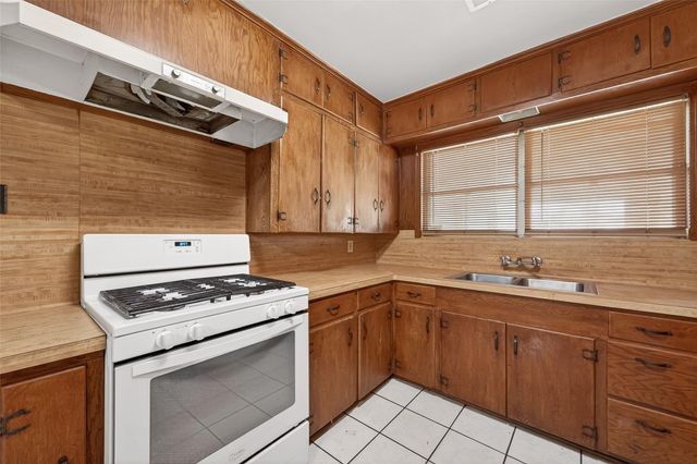 12006 Zavalla Street, Houston, TX 77085