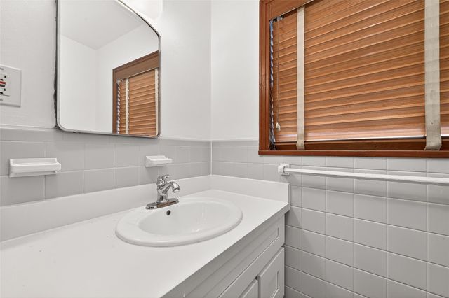 12006 Zavalla Street, Houston, TX 77085