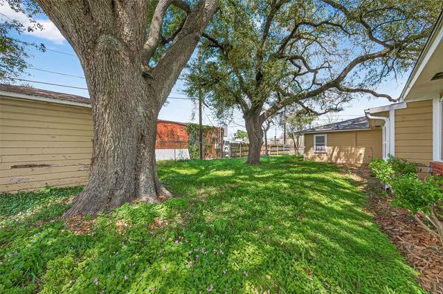 12006 Zavalla Street, Houston, TX 77085