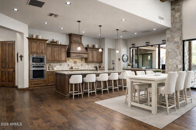 4610 E MEADOWVIEW Drive, Gilbert, AZ 85298