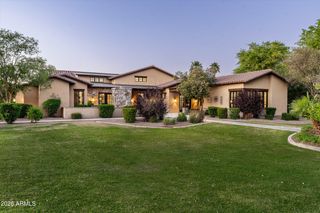 4610 E MEADOWVIEW Drive, Gilbert, AZ 85298