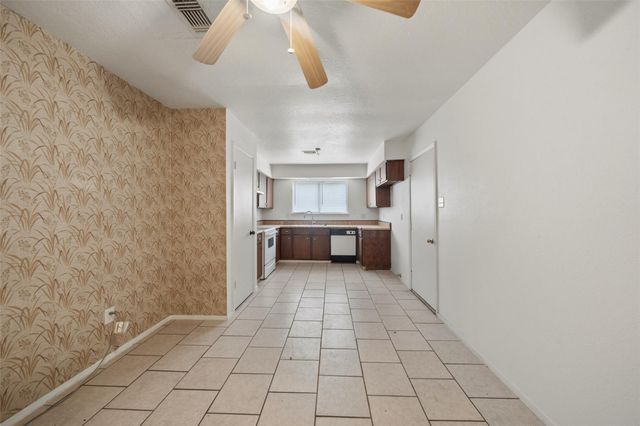 5415 Fawn Trail Lane, Humble, TX 77346