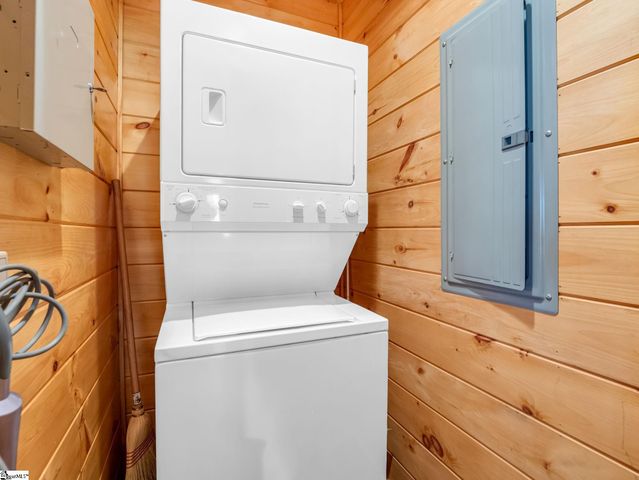 175 Pink Campbell Road, Landrum, SC 29356