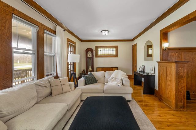 4013 W Forest Home AVENUE, Milwaukee, WI 53215