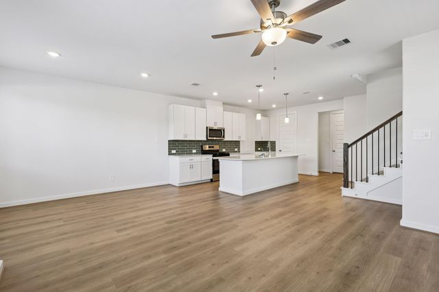 715 Sand Dollar Drive, Kemah, TX 77565
