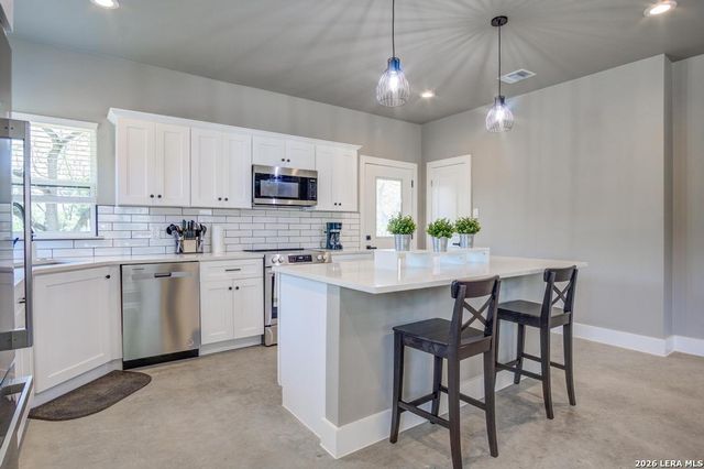30652 Oakview Rd Apt 6, Bulverde, TX 78163