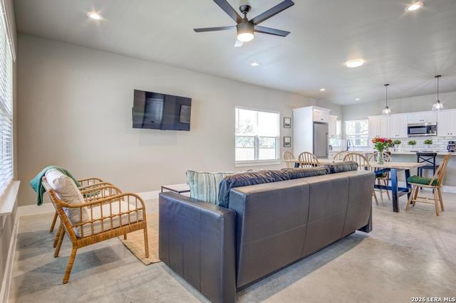 30652 Oakview Rd Apt 6, Bulverde, TX 78163